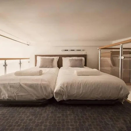 Designer Flat, Steps From Place Des Vosges, Le Marais Apartment Paris