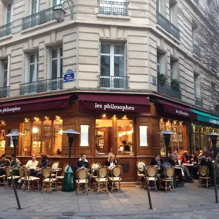Designer Flat, Steps From Place Des Vosges, Le Marais Paris