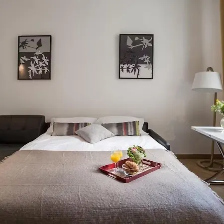 Designer Flat, Steps From Place Des Vosges, Le Marais Apartment *